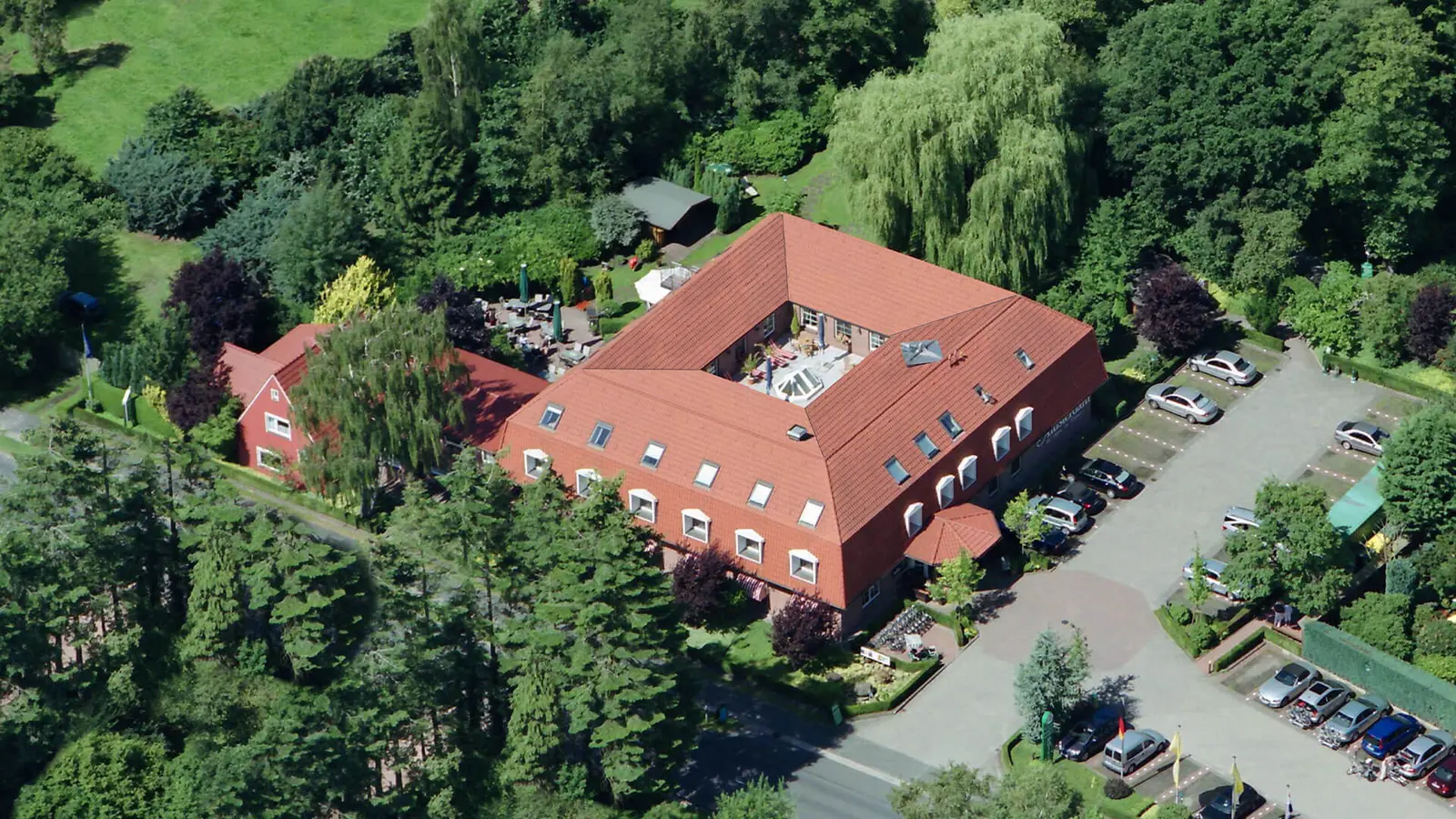NordWest-Hotel Amsterdam in Bad Zwischenahn aus der Luft
